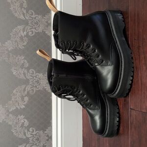 Dr Martens Jadon Platform Boots - Vegan - Mono - size 9